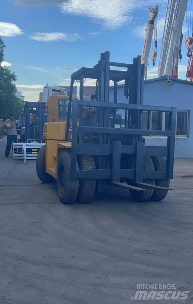 Komatsu 10 Ton Dieselmotviktstruckar