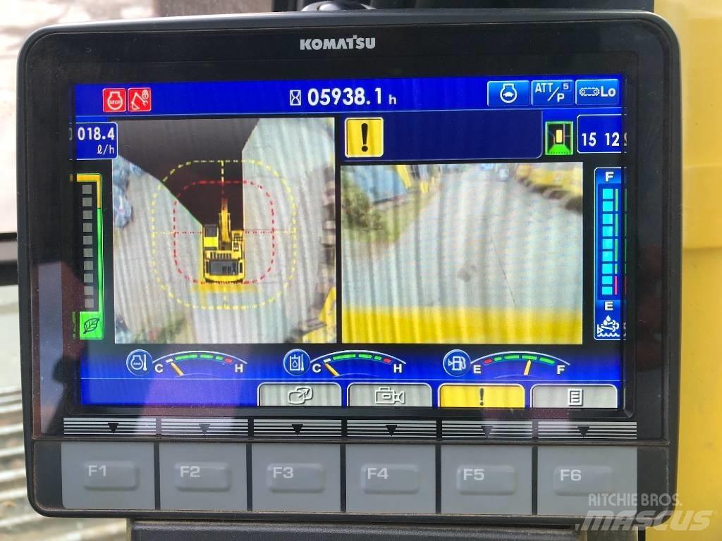 Komatsu PC490LC-11 Bandgrävare