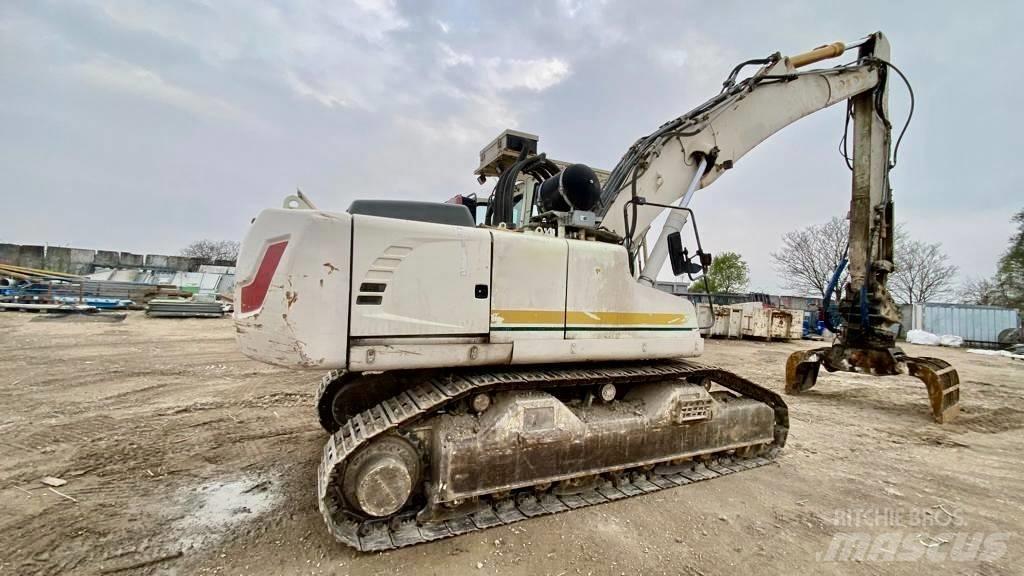 Liebherr R 924 Bandgrävare