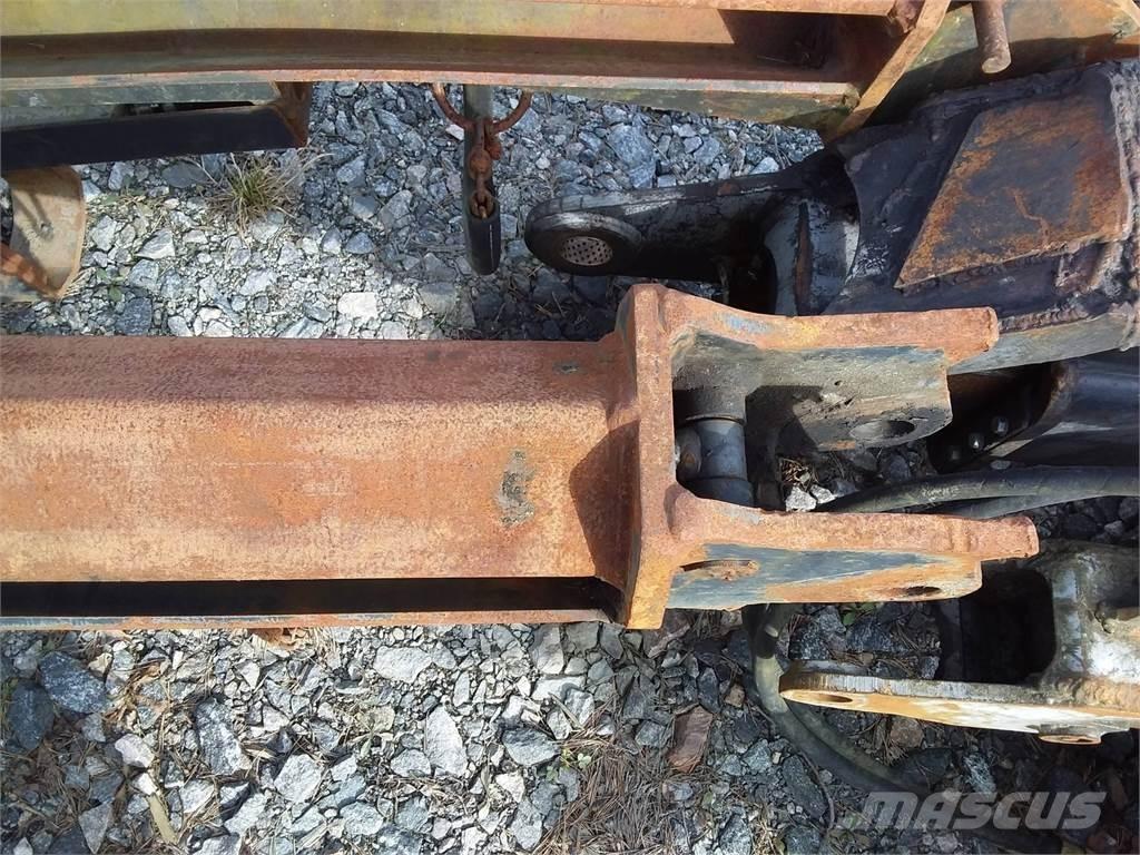 CAT 2200 Skördarkranar