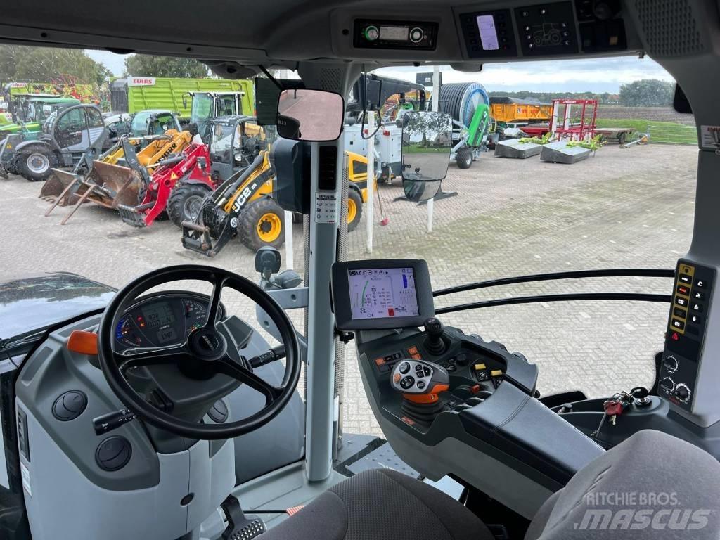 CLAAS Axion 830 Traktorer