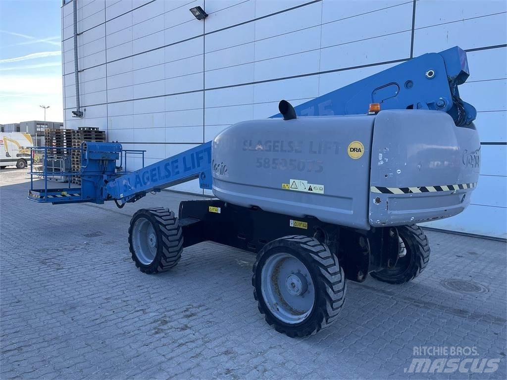 Genie S-60HC Bomliftar