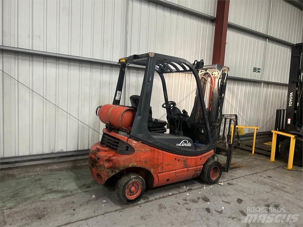 Linde H20T-03 Gasolmotviktstruckar