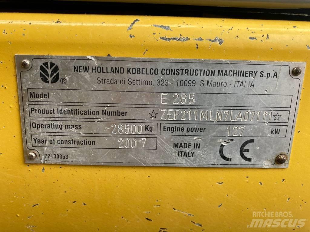 New Holland E 265 LC Bandgrävare