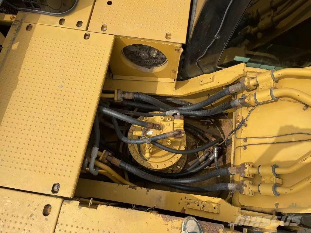 CAT 330D Bandgrävare