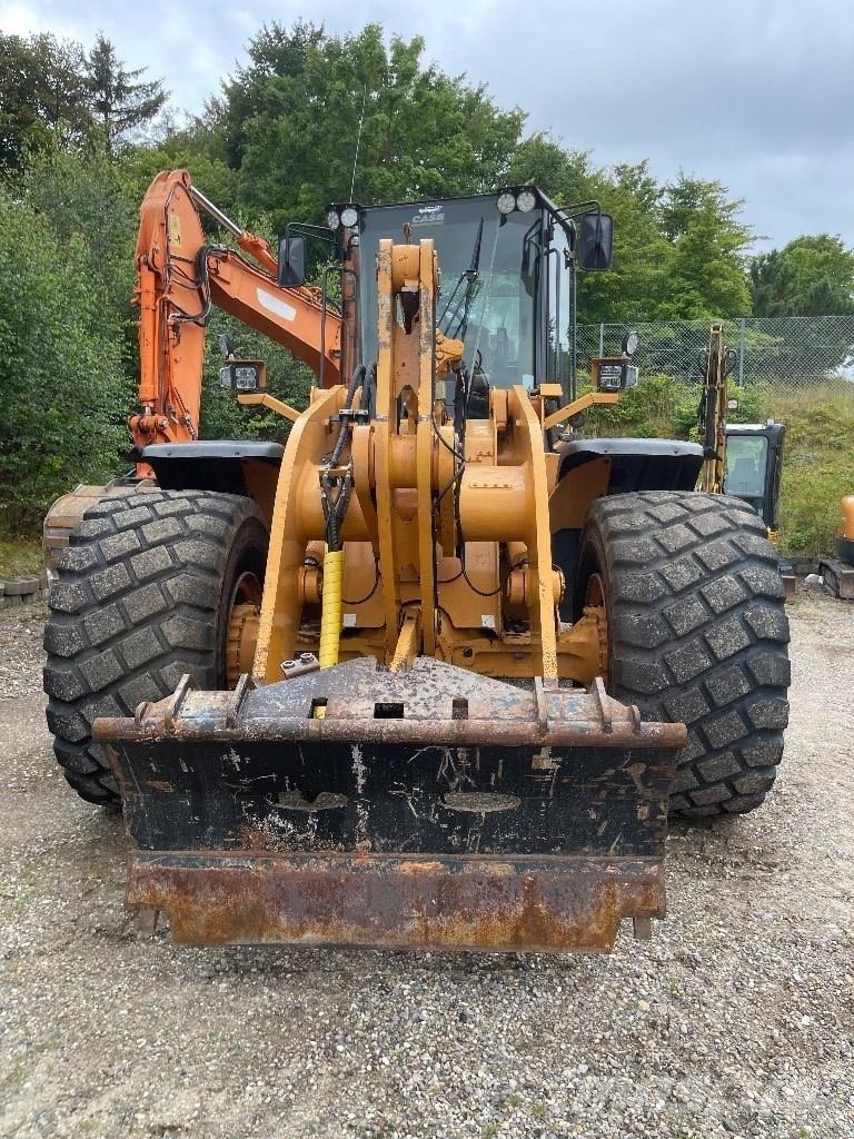 CASE 821 E Hjullastare