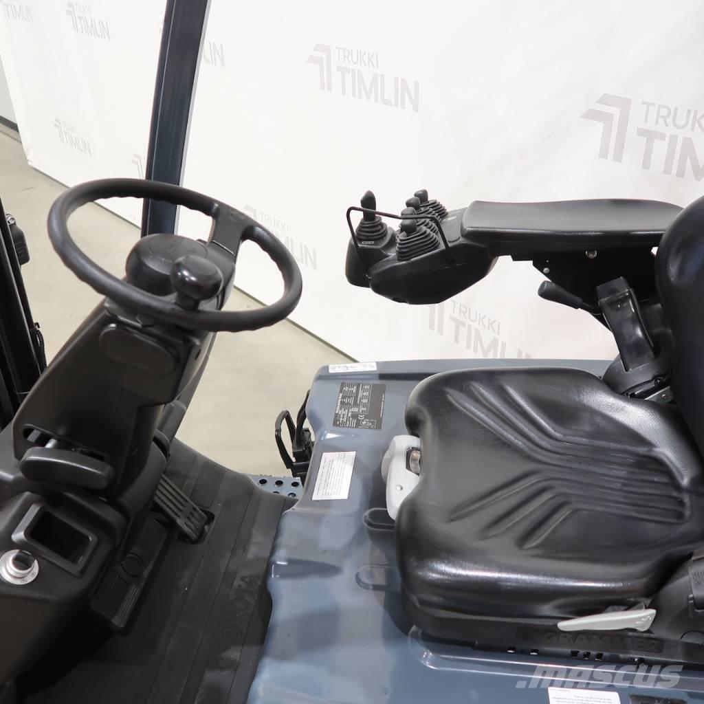 Toyota 8FBE20T Elmotviktstruckar