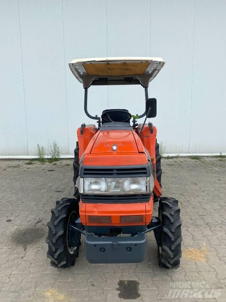 Kubota GL241 Kompakttraktorer