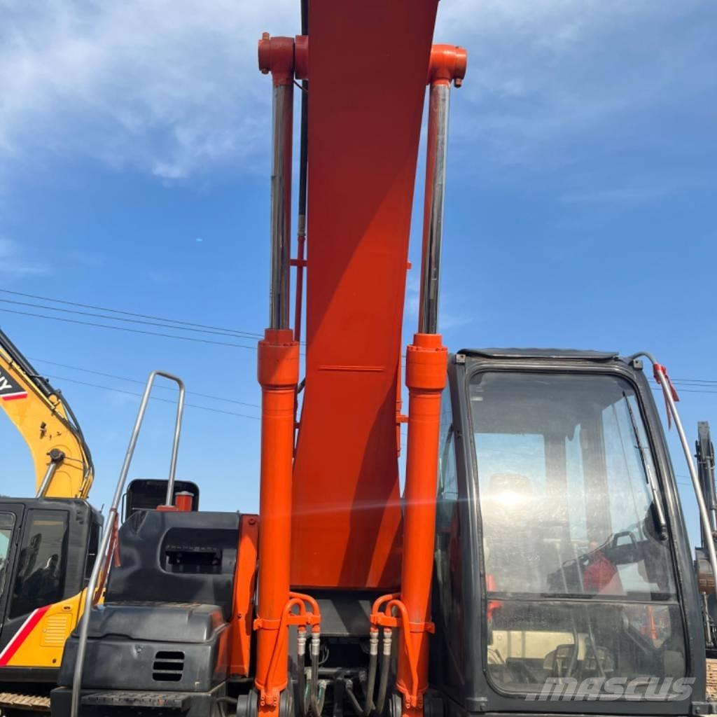 Hitachi ZX 240 Bandgrävare