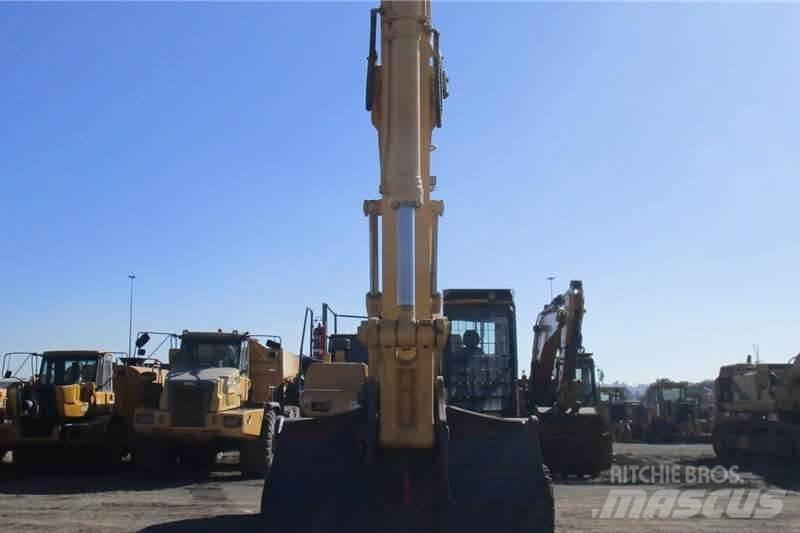 Komatsu PC450LC Minigrävare < 7t