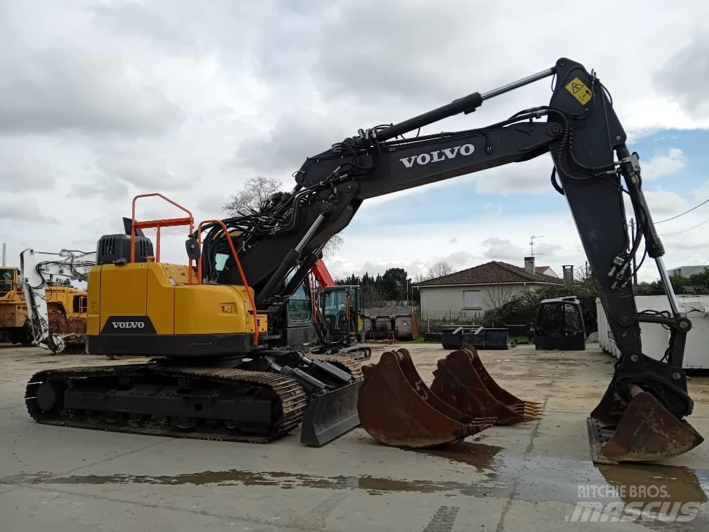 Volvo ECR235EL Bandgrävare