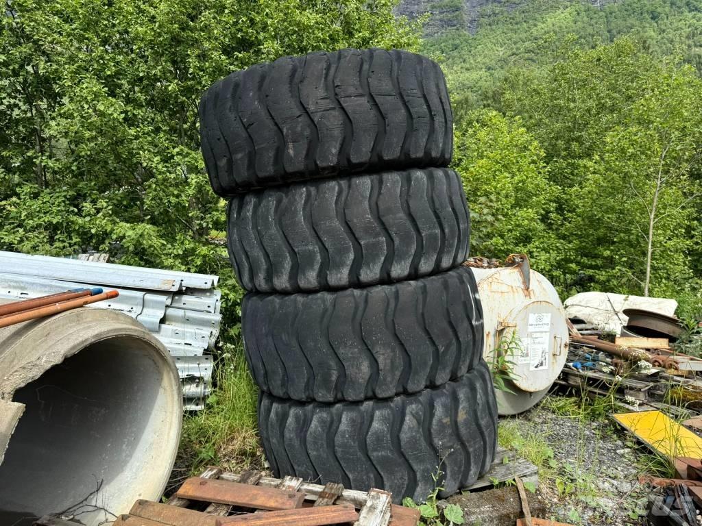 Goodyear 23,5R25 Däck, hjul och fälgar
