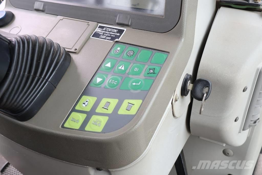 Fendt 820 Vario TMS Traktorer