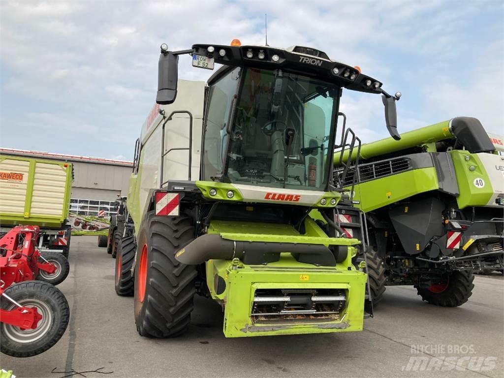 CLAAS Trion 520 Skördetröskor
