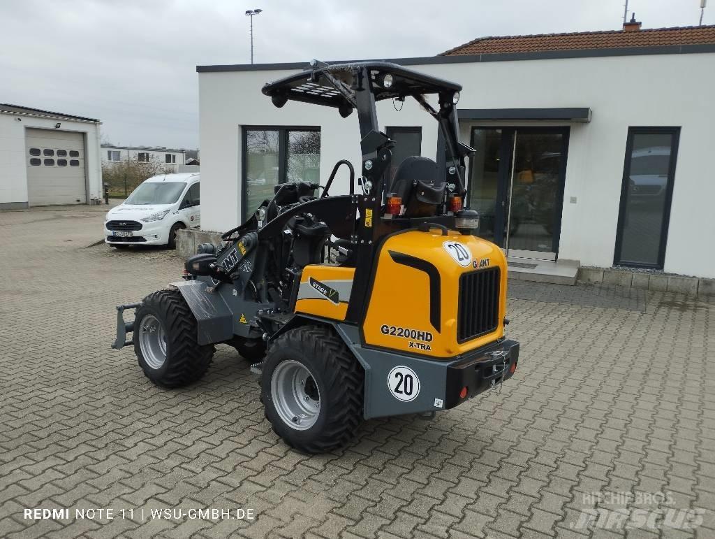 GiANT G2200 Xtra HD Frontlastare och grävare