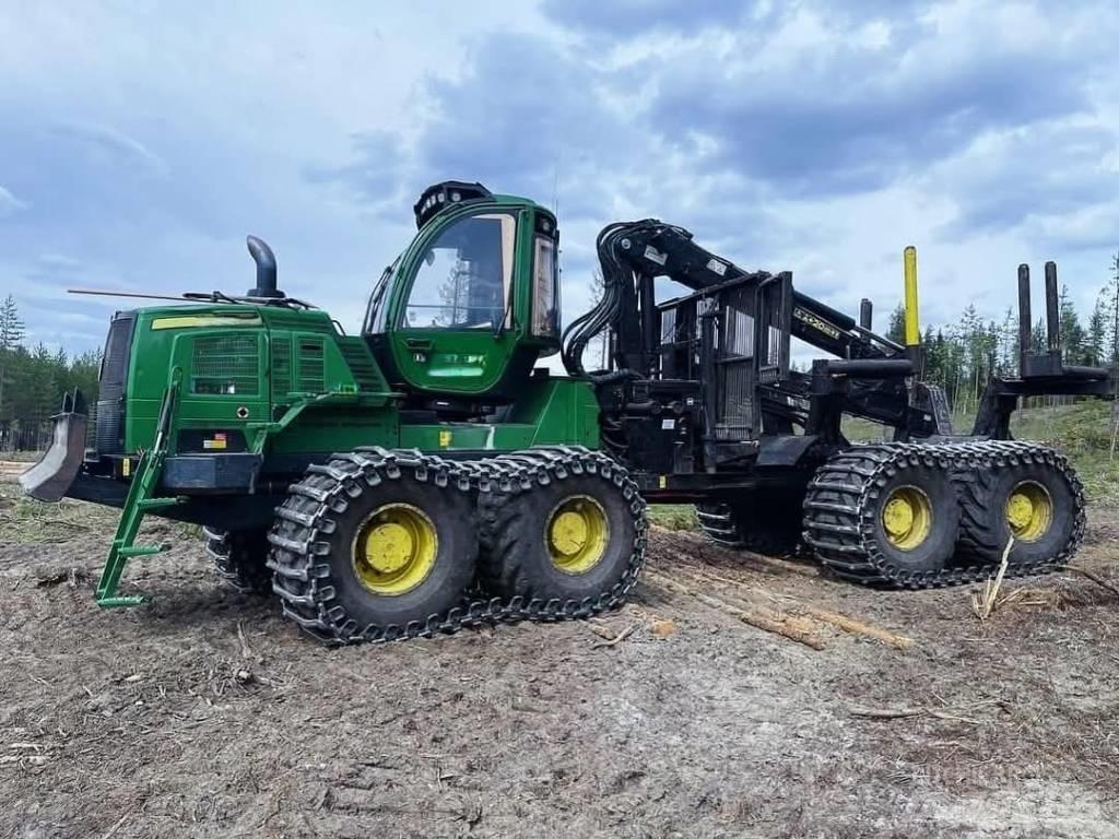 John Deere 1910 Skotare