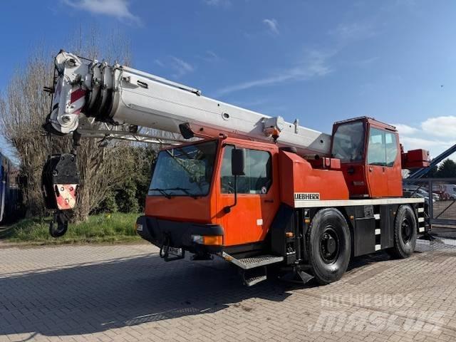 Liebherr LTM 1030-2 Allterrängkranar