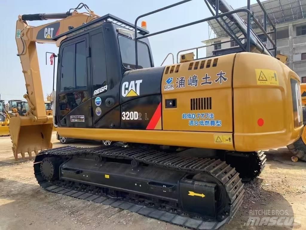 CAT 320D2L Bandgrävare