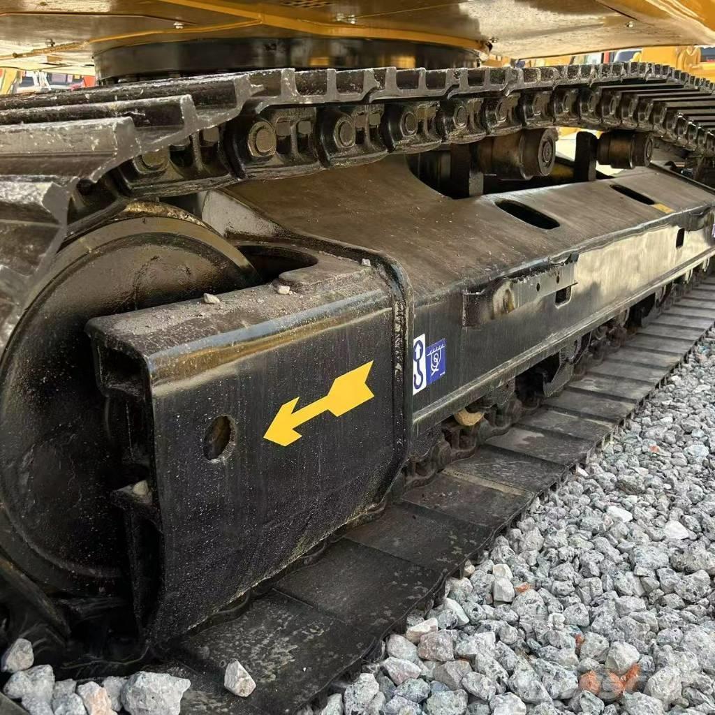 CAT 325D2L Bandgrävare