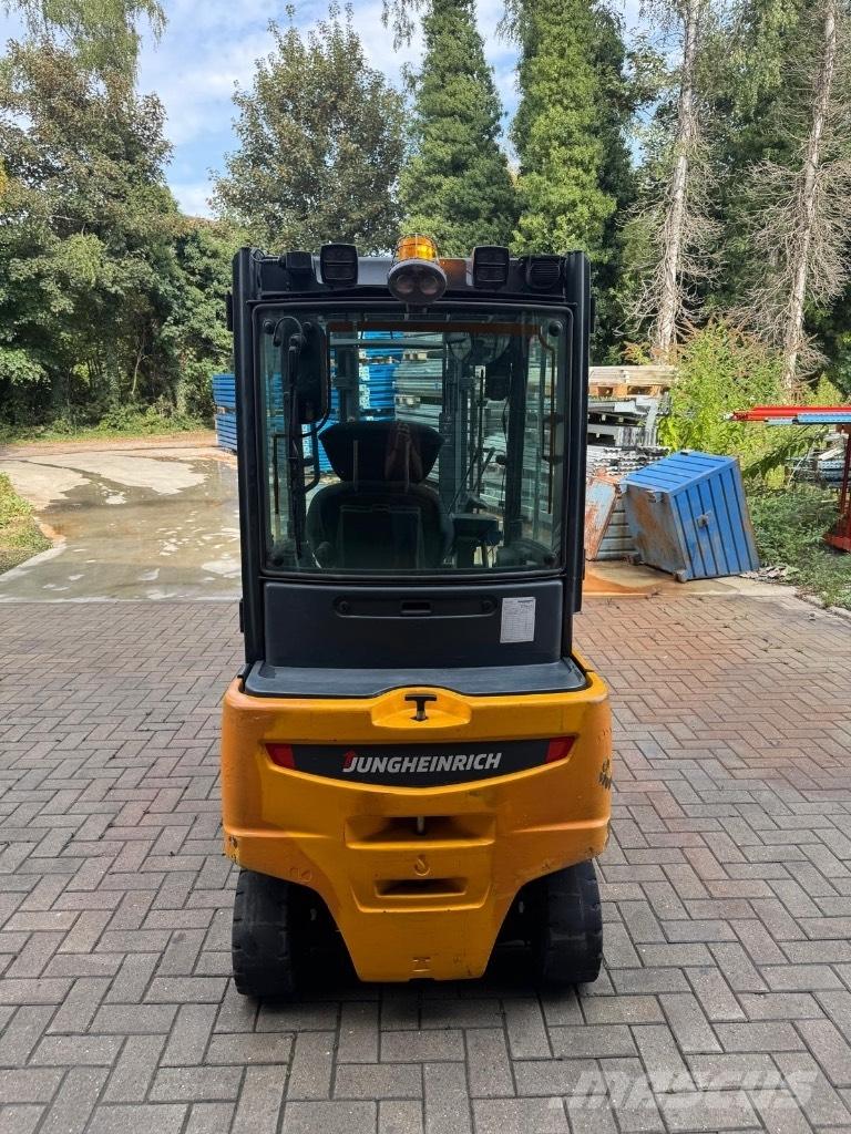 Jungheinrich EFG320 Elmotviktstruckar