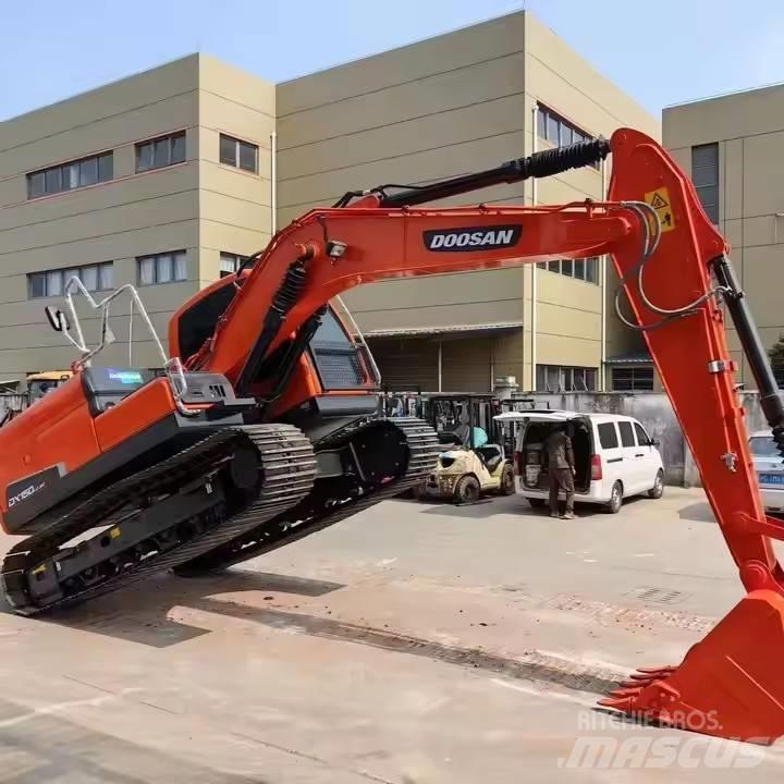 Doosan DX150 Bandgrävare