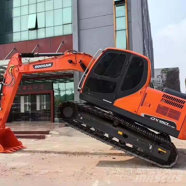 Doosan DX150 Bandgrävare