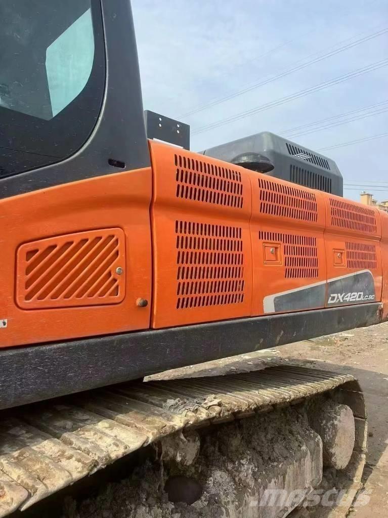 Doosan DX420LC Bandgrävare