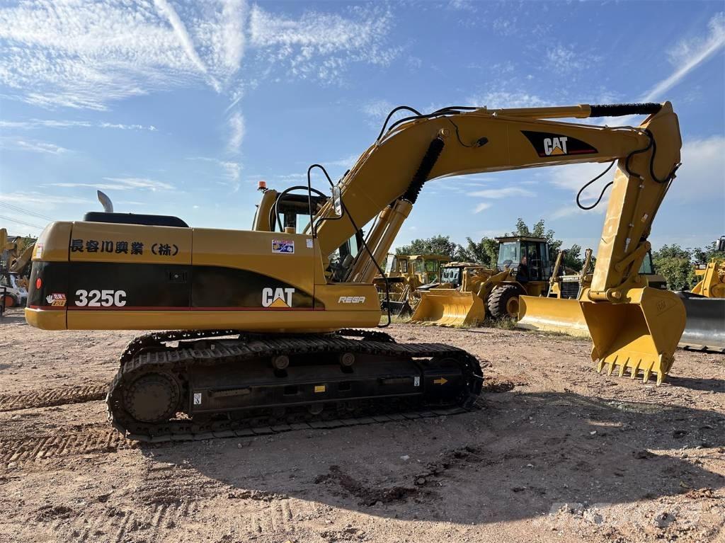 CAT 325C Bandgrävare
