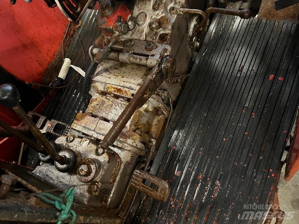 Massey Ferguson 168 Traktorer