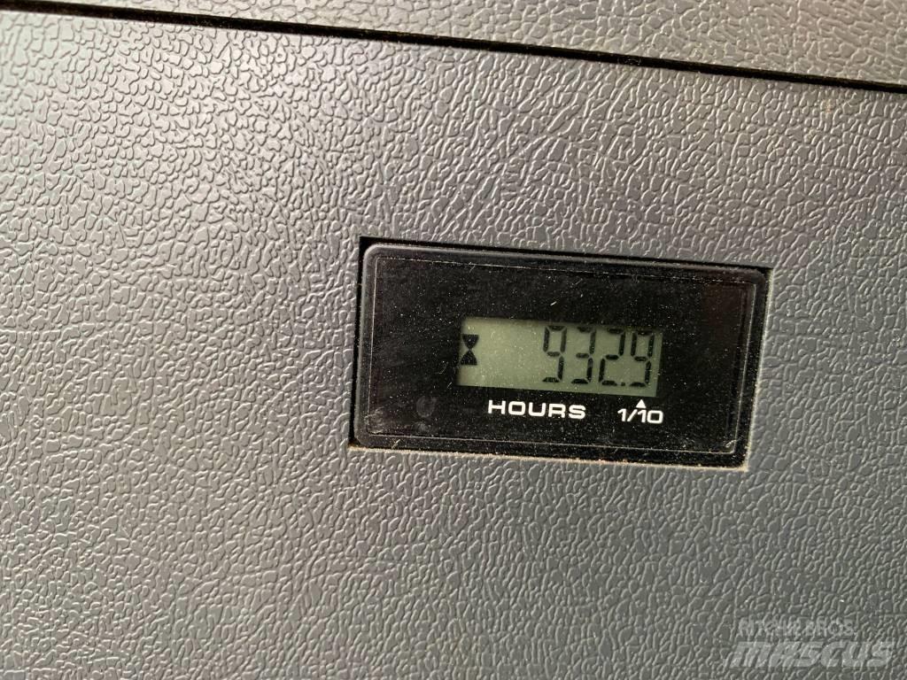 Hyundai HX 220 L Bandgrävare