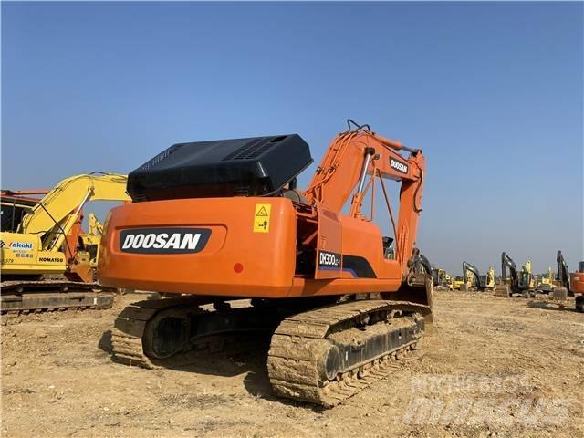 Doosan DH 300 Bandgrävare