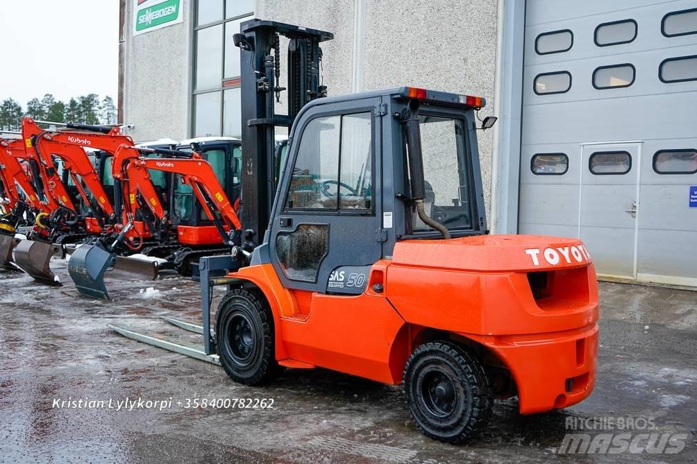 Toyota 42-7DA50 Dieselmotviktstruckar