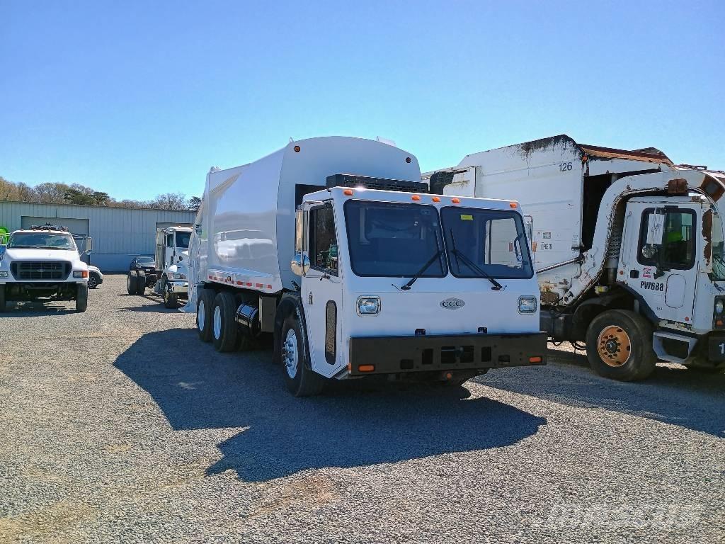  2011 Crane Carrier Sopbilar