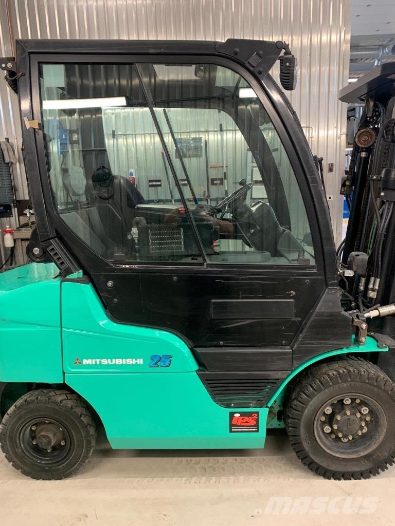 Mitsubishi FD 25 N2 Dieselmotviktstruckar