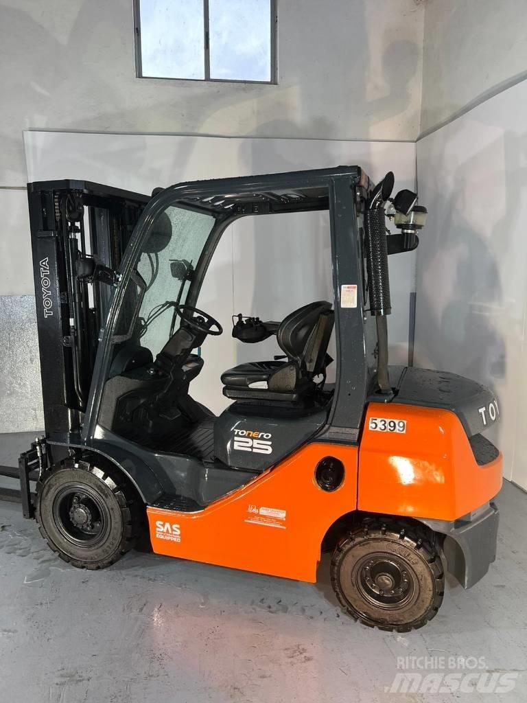 Toyota 02-8 FD F 25 Dieselmotviktstruckar
