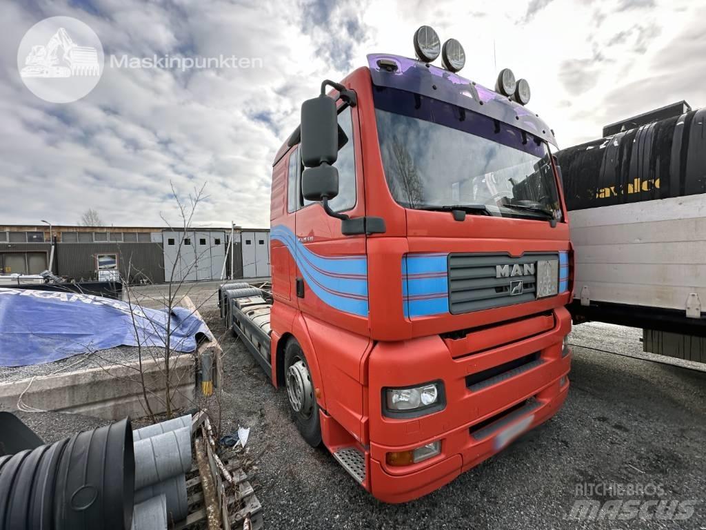 MAN TGX 28.530 LAXO Chassier