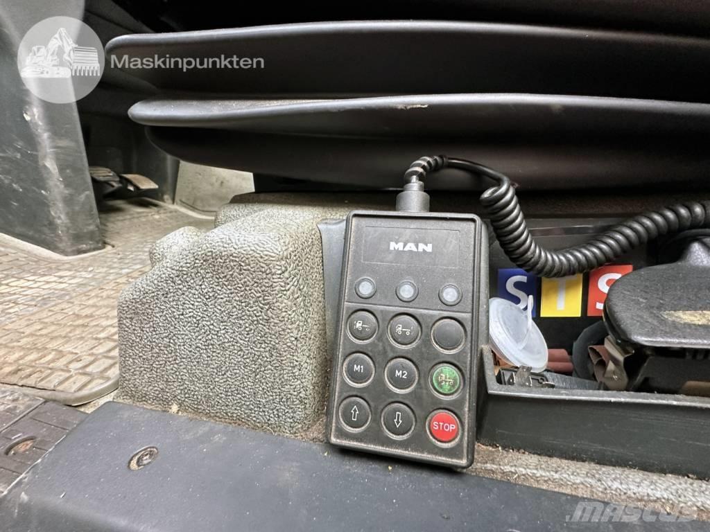 MAN TGX 28.530 LAXO Chassier