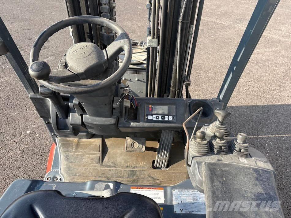 Toyota 8 FBET 15 Elmotviktstruckar