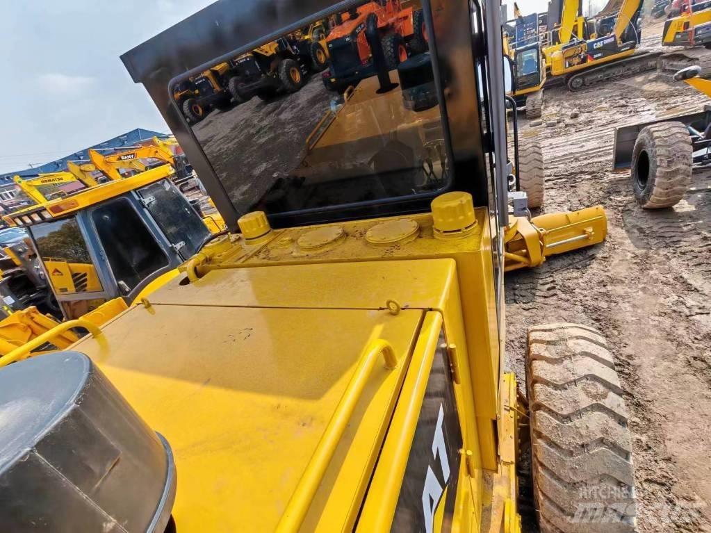 CAT 140 H Väghyvlar