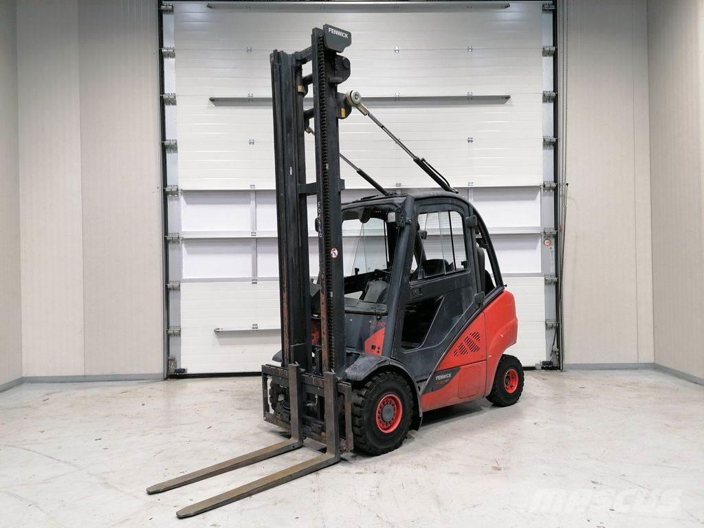 Linde H30T-02 Gasolmotviktstruckar