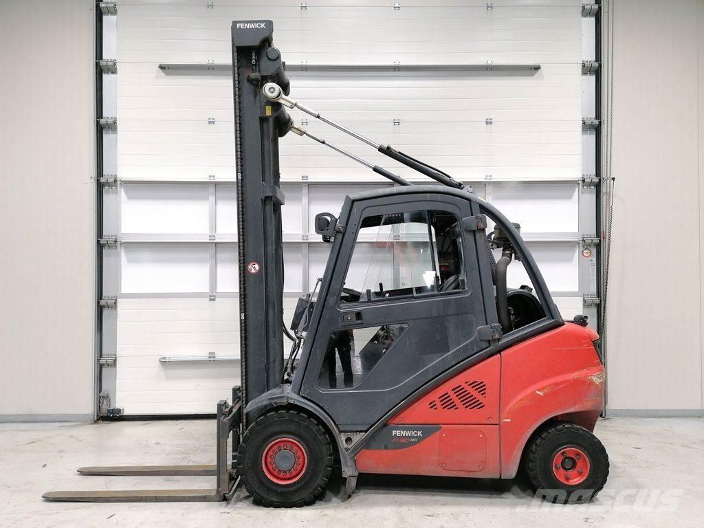 Linde H30T-02 Gasolmotviktstruckar
