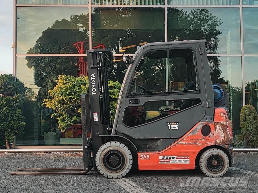 Toyota 02-8FGF15 Gasolmotviktstruckar