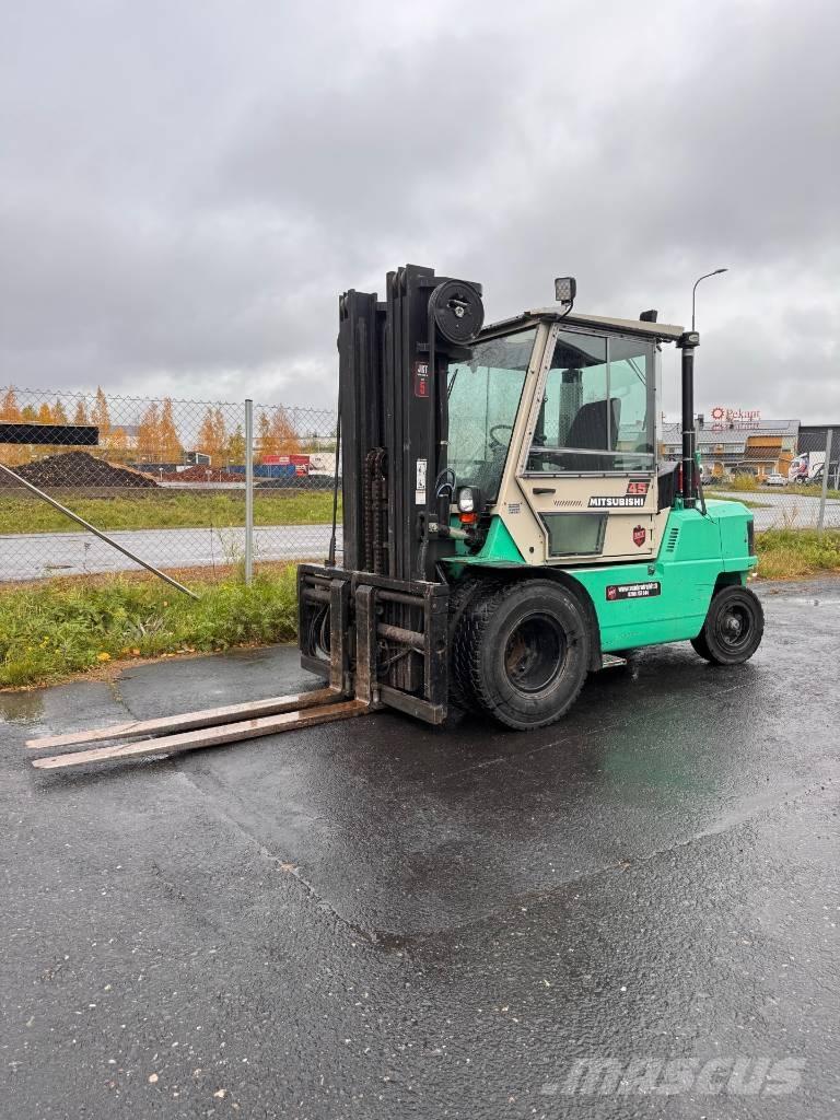 Mitsubishi FD 45 Dieselmotviktstruckar
