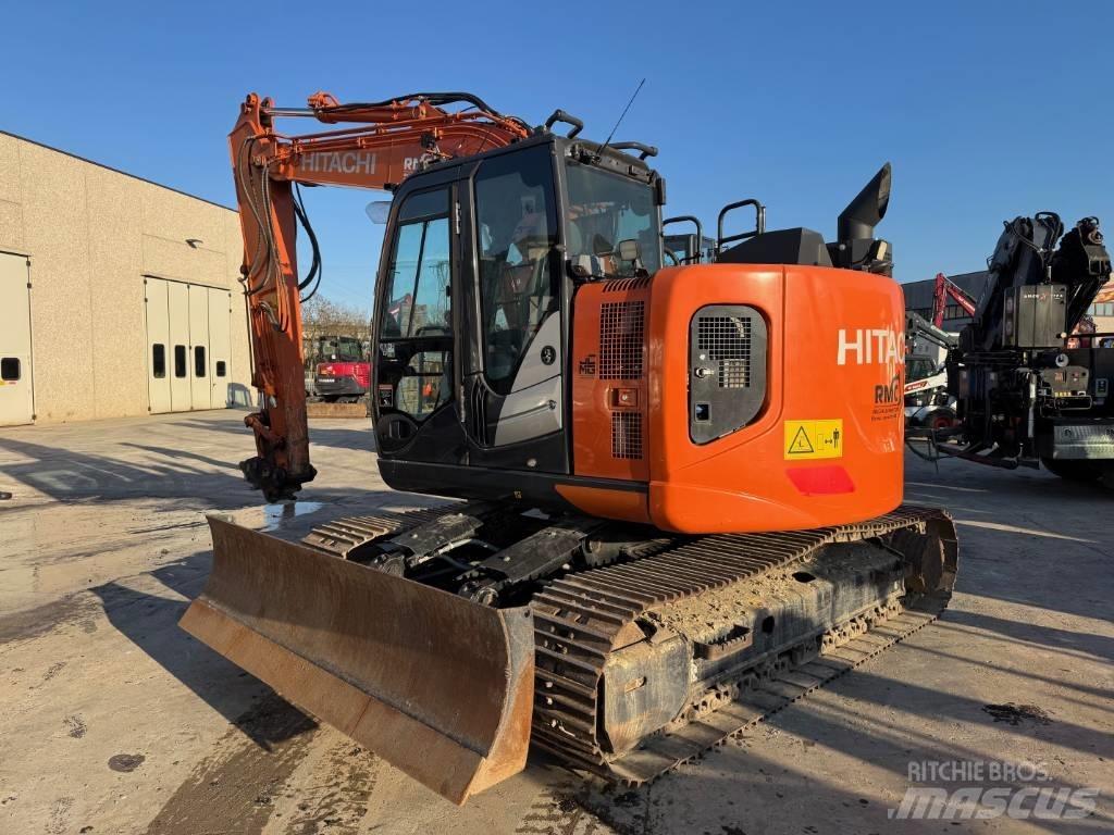 Hitachi ZX 135 US-6 Bandgrävare
