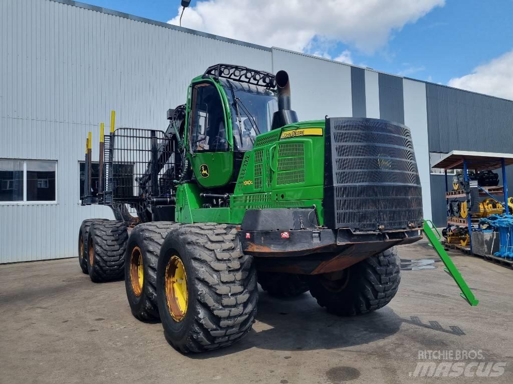 John Deere 1910 G Skotare