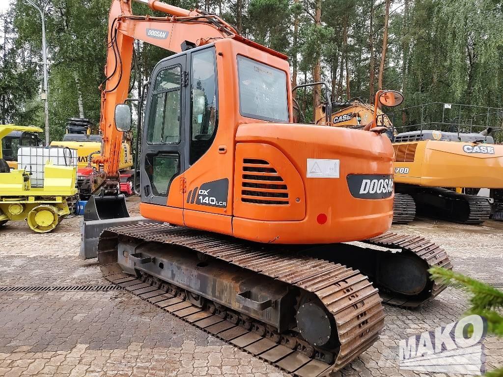 Doosan DX 140 LCR Bandgrävare