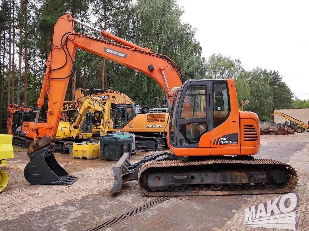 Doosan DX 140 LCR Bandgrävare