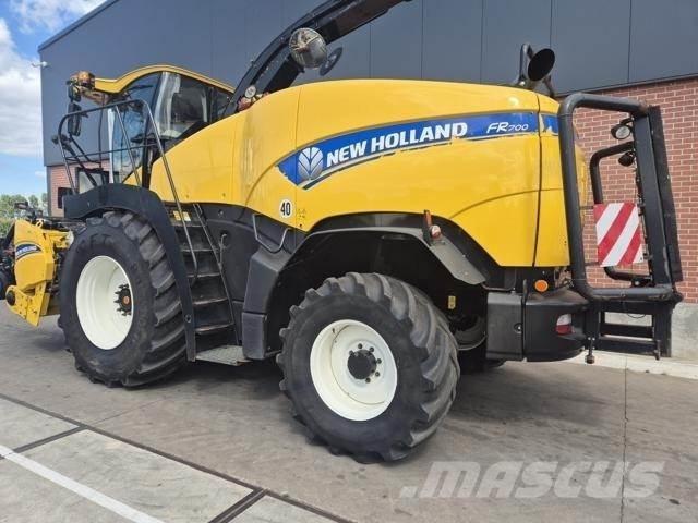 New Holland FR700 Självgående fälthackar