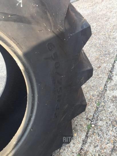 Goodyear 650/75R32 Däck, hjul och fälgar