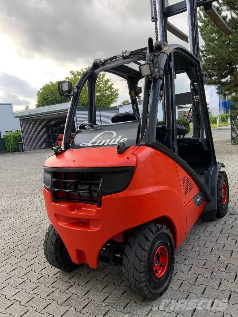 Linde H35T-02 Gasolmotviktstruckar